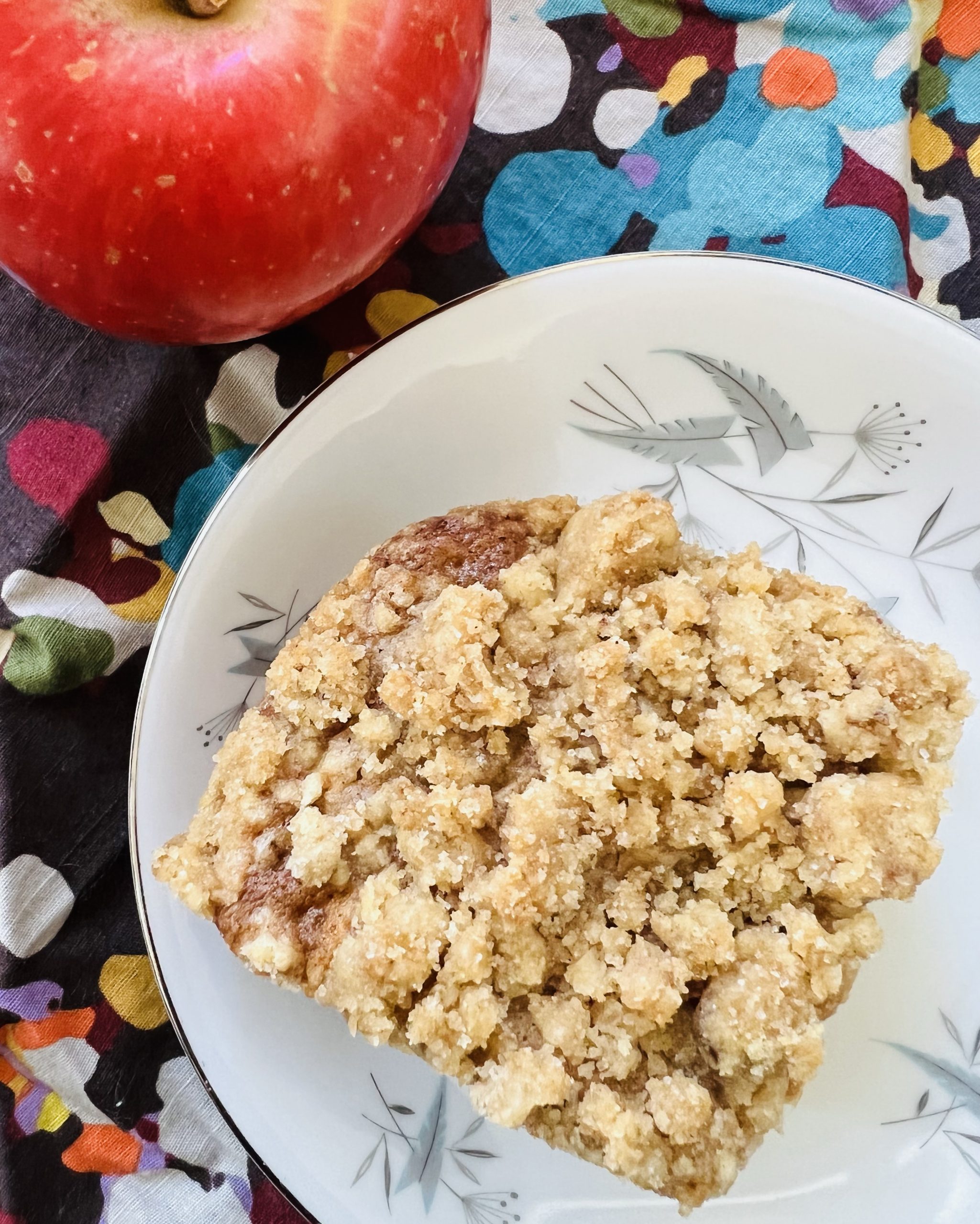 Apple crumb cake